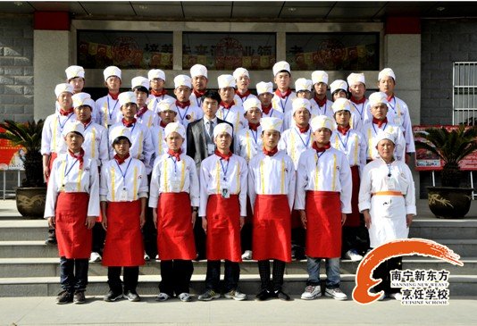 ѧ��ʦ���� ��Խ�Լ��ɾ���������