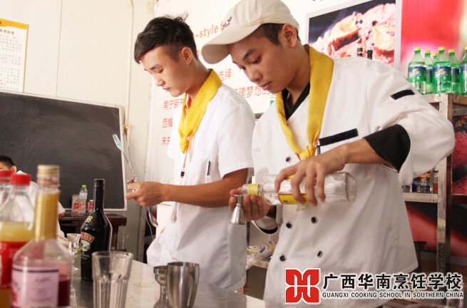 �����������ѧУ