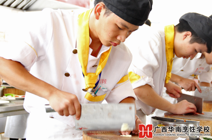 �����������ѧУ