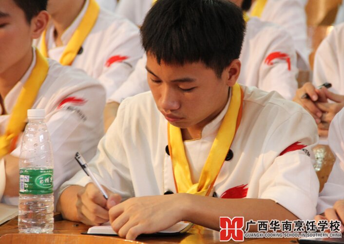 �����������ѧУ