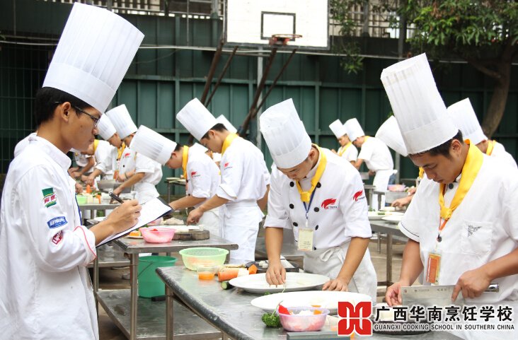 �����������ѧУ