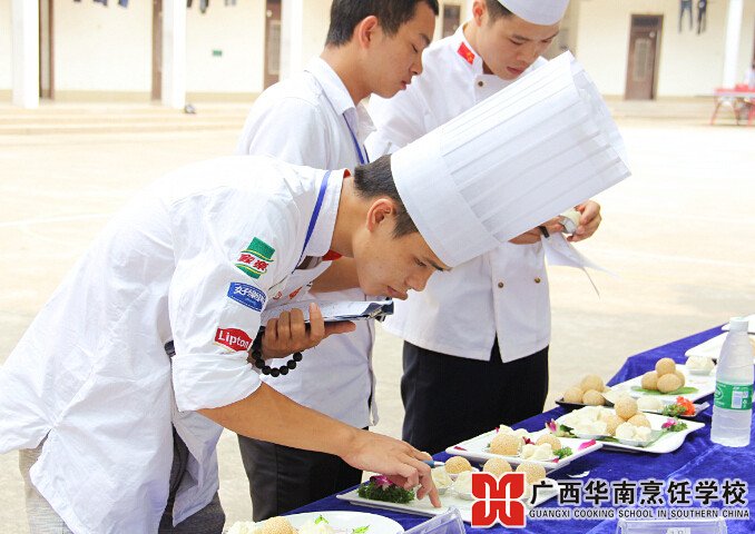 �����������ѧУ