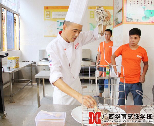 �����������ѧУ