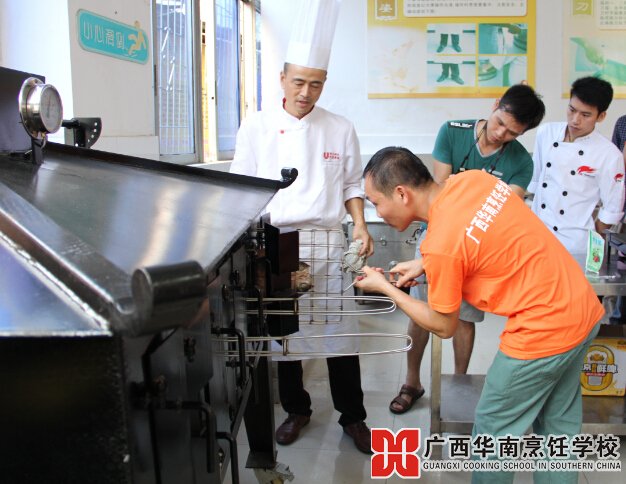 �����������ѧУ