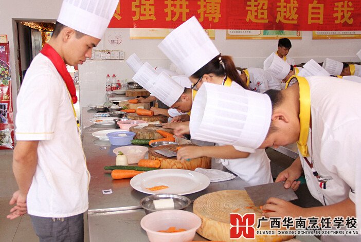 �����������ѧУ