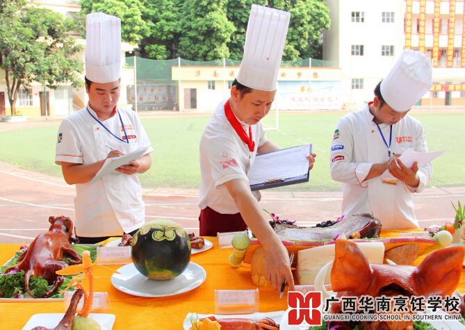 �����������ѧУ