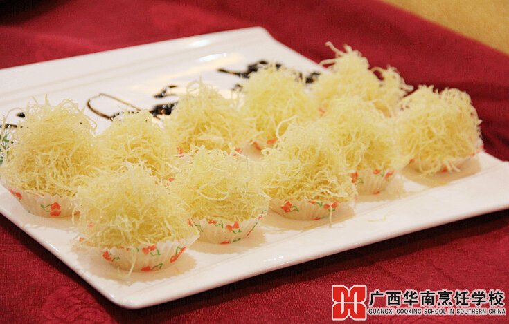 广西华南烹饪学校