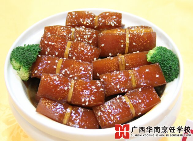 广西华南烹饪学校