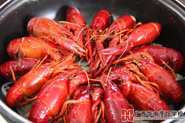 广西华南烹饪学校